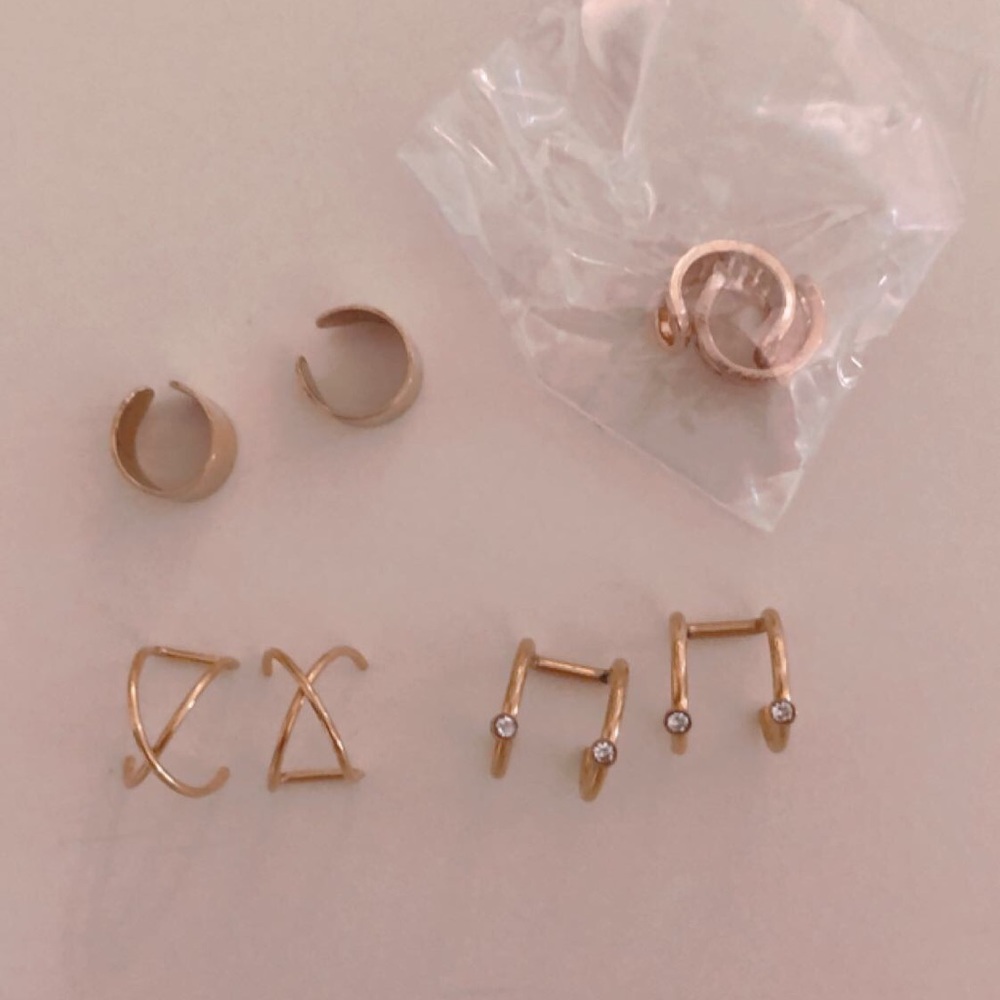 Four double band earrings
